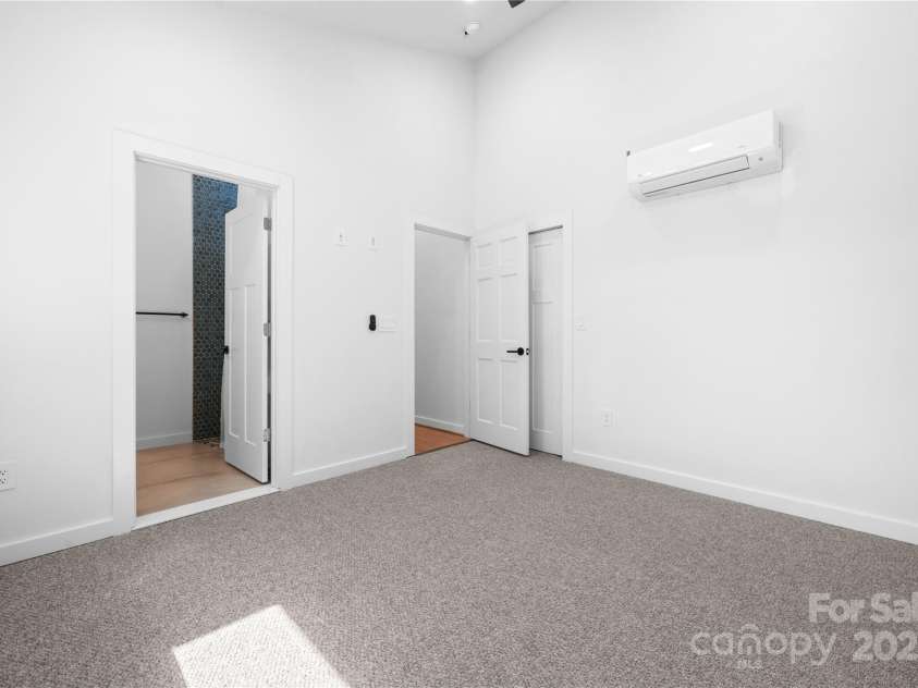 1075 Center Court Drive, Boone, NC 28605.  MLS# CAR4313256, YatesRealty ID 2702. 2nd suite on main level