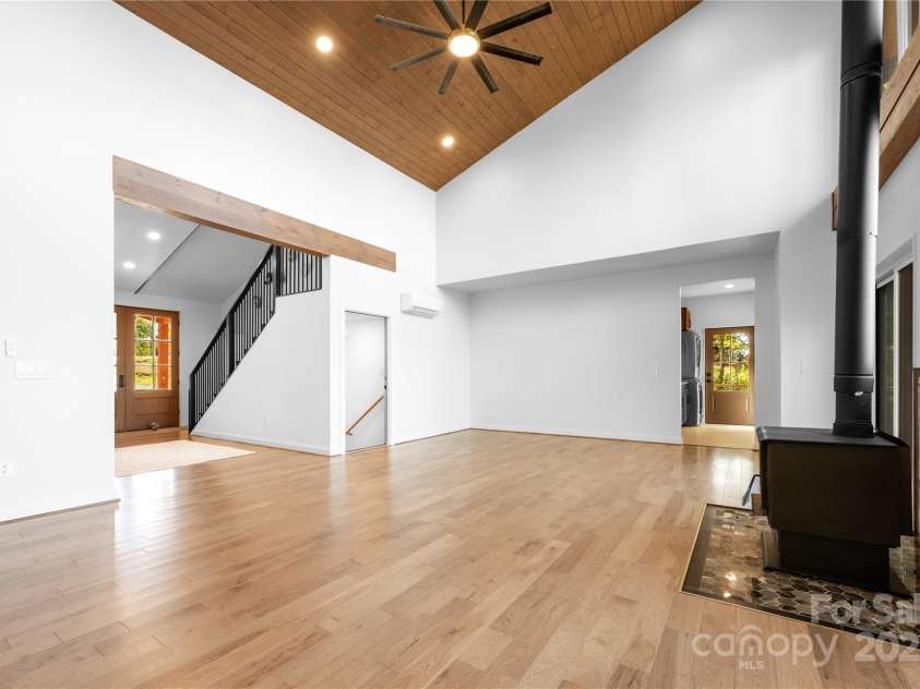 1075 Center Court Drive, Boone, NC 28605.  MLS# CAR4313256, YatesRealty ID 2702. 