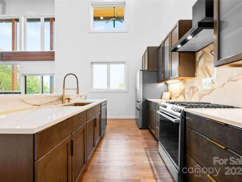 1075 Center Court Drive, Boone, NC 28605.  MLS# CAR4313256, YatesRealty ID 2702. 