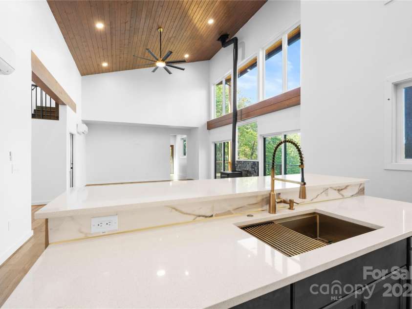 1075 Center Court Drive, Boone, NC 28605.  MLS# CAR4313256, YatesRealty ID 2702. 