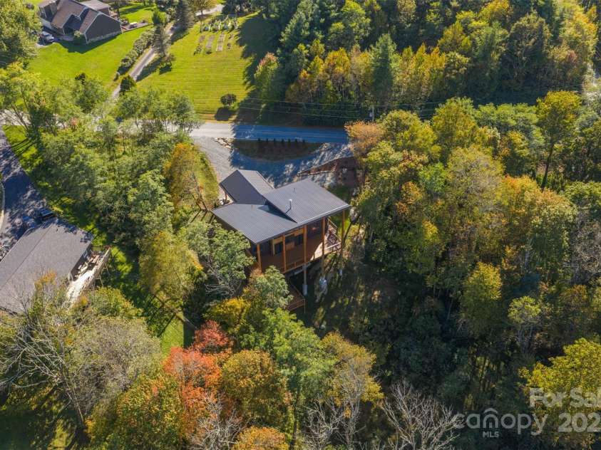 1075 Center Court Drive, Boone, NC 28605.  MLS# CAR4313256, YatesRealty ID 2702. 