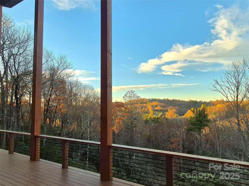 1075 Center Court Drive, Boone, NC 28605.  MLS# CAR4313256, YatesRealty ID 2702. Main-level deck
