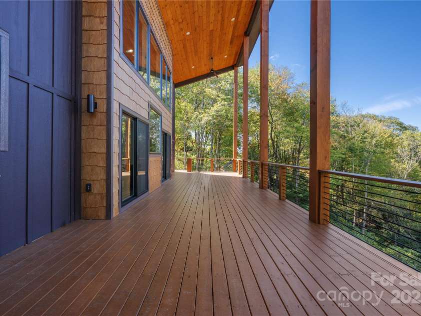 1075 Center Court Drive, Boone, NC 28605.  MLS# CAR4313256, YatesRealty ID 2702. Main-level deck