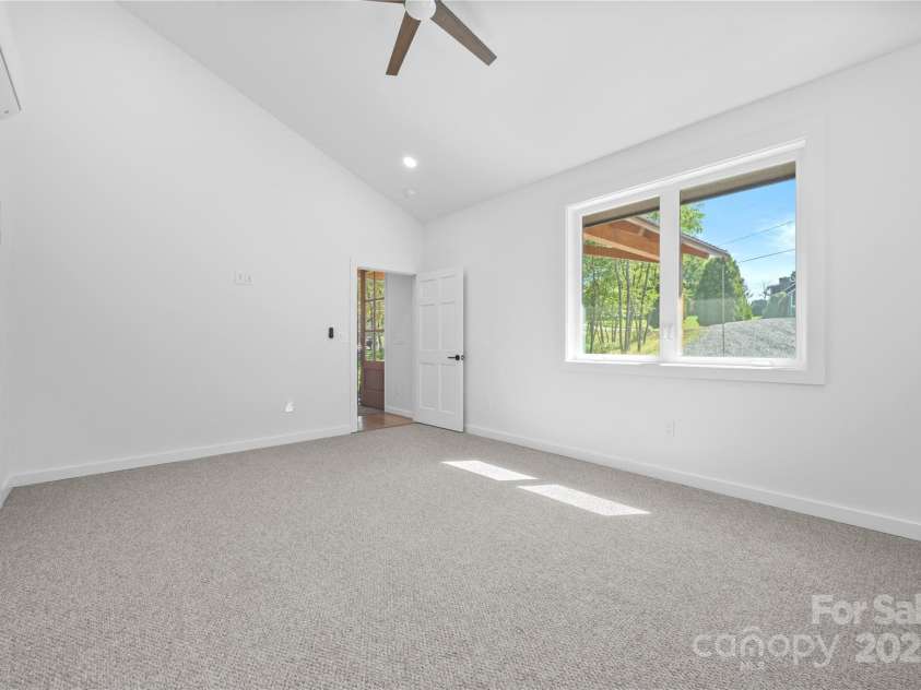 1075 Center Court Drive, Boone, NC 28605.  MLS# CAR4313256, YatesRealty ID 2702. Main-level primary suite