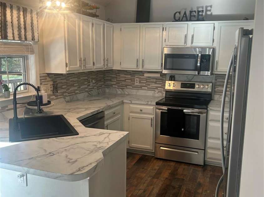 7144 HUNTERS BLUFF Drive, Denver, NC 28037.  MLS# CAR4238056, YatesRealty ID 2702. 