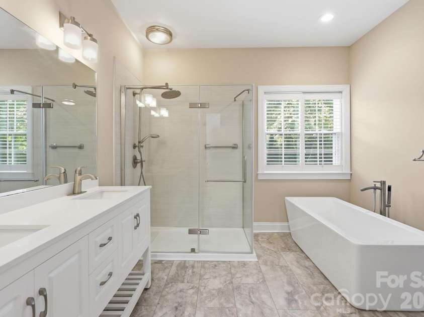 15704 Framingham Lane, Huntersville, NC 28078.  MLS# CAR4384574, YatesRealty ID 27020. 