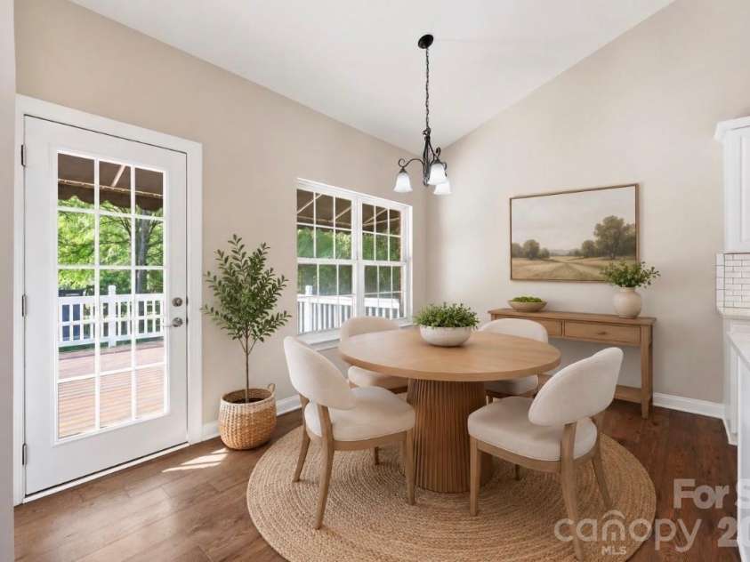 15704 Framingham Lane, Huntersville, NC 28078.  MLS# CAR4384574, YatesRealty ID 27020. Bright breakfast nook overlooking backyard virtually staged