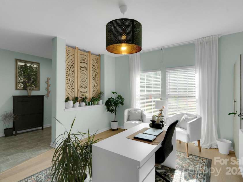 2926 Royal Fern Lane, Charlotte, NC 28215.  MLS# CAR4273408, YatesRealty ID 27020. 