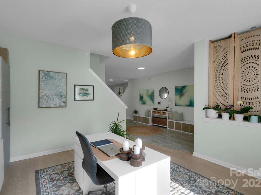 2926 Royal Fern Lane, Charlotte, NC 28215.  MLS# CAR4273408, YatesRealty ID 27020. 