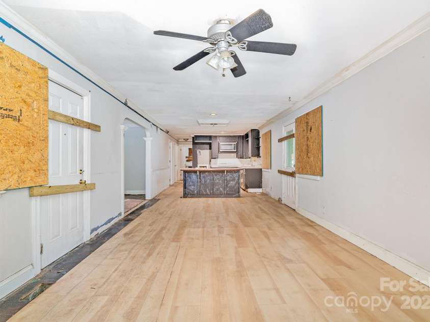 112 Whitley Drive, Smithfield, NC 27577.  MLS# CAR4282192, YatesRealty ID 27022. 