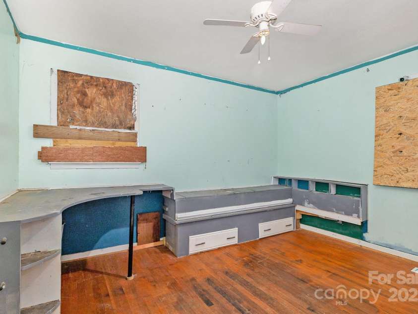 112 Whitley Drive, Smithfield, NC 27577.  MLS# CAR4282192, YatesRealty ID 27022. 