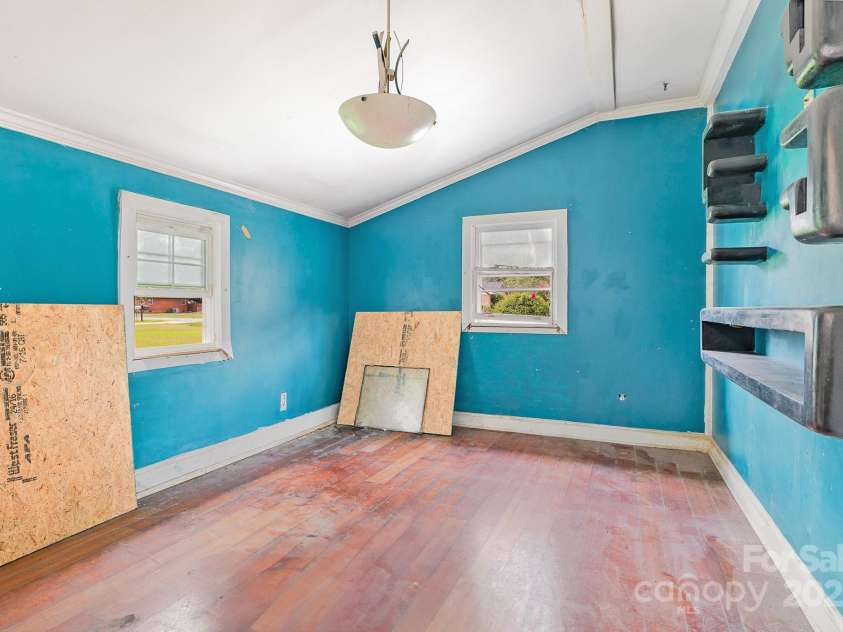 112 Whitley Drive, Smithfield, NC 27577.  MLS# CAR4282192, YatesRealty ID 27022. 