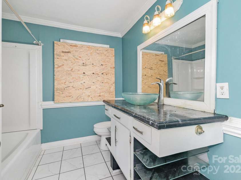 112 Whitley Drive, Smithfield, NC 27577.  MLS# CAR4282192, YatesRealty ID 27022. 