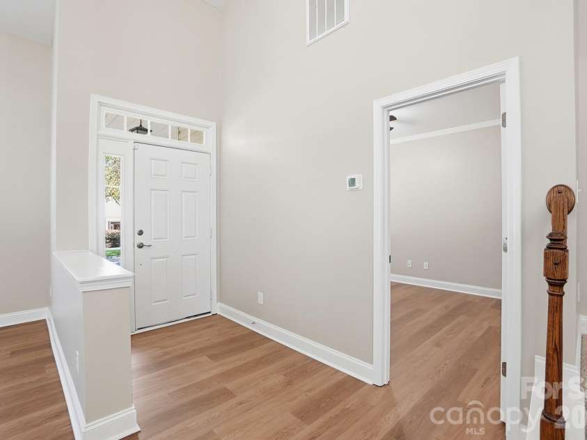 766 Platinum Drive, Fort Mill, SC 29708.  MLS# CAR4373139, YatesRealty ID 27022. Entryway