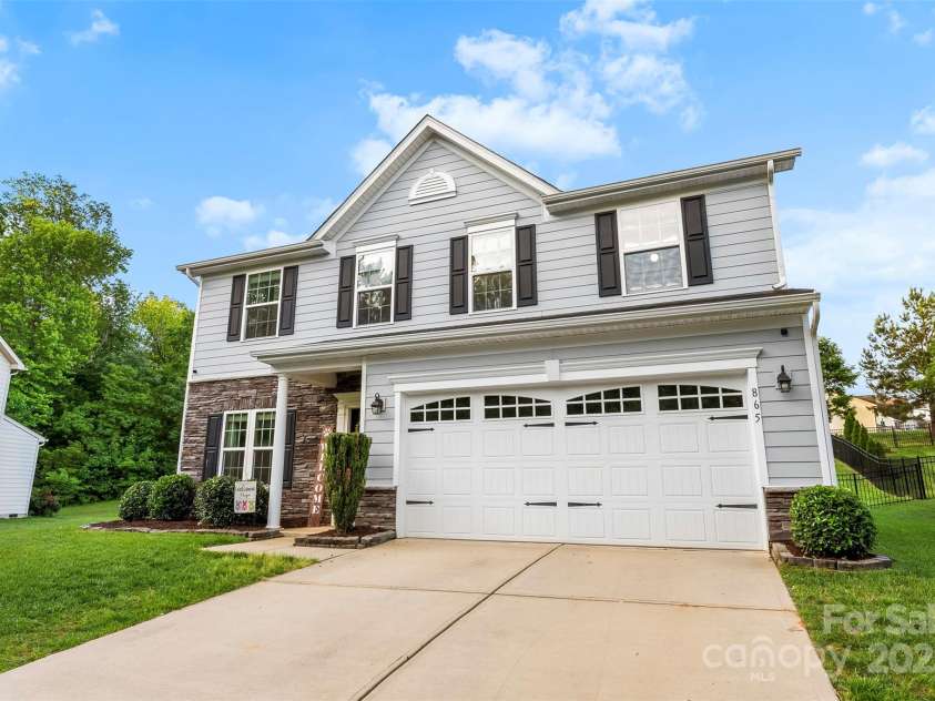 865 Wingthorn Rose Drive, Gastonia, NC 28056.  MLS# CAR4255402, YatesRealty ID 27024. 