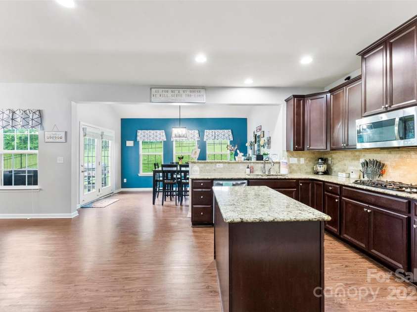 865 Wingthorn Rose Drive, Gastonia, NC 28056.  MLS# CAR4255402, YatesRealty ID 27024. 