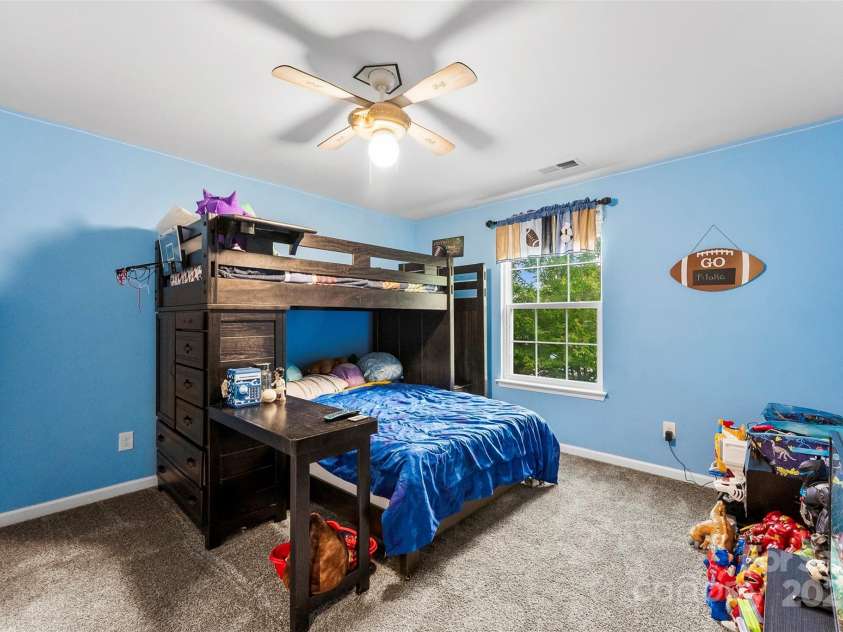 865 Wingthorn Rose Drive, Gastonia, NC 28056.  MLS# CAR4255402, YatesRealty ID 27024. 