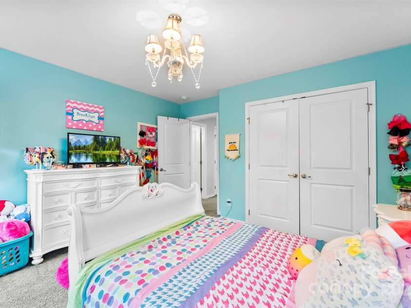 865 Wingthorn Rose Drive, Gastonia, NC 28056.  MLS# CAR4255402, YatesRealty ID 27024. 