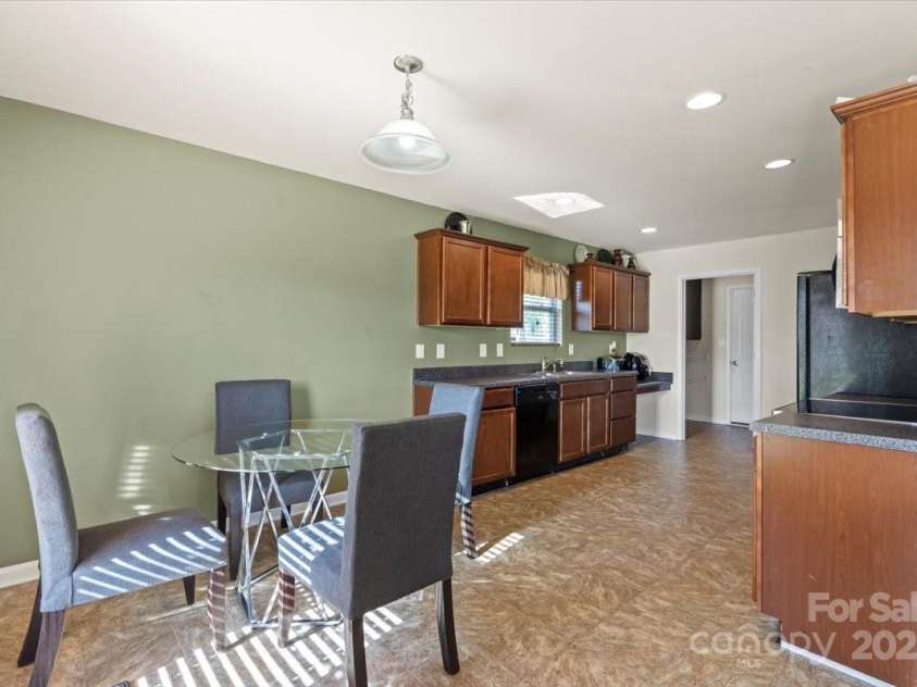 7136 Bullock Drive, Charlotte, NC 28214.  MLS# CAR4272820, YatesRealty ID 27025. 