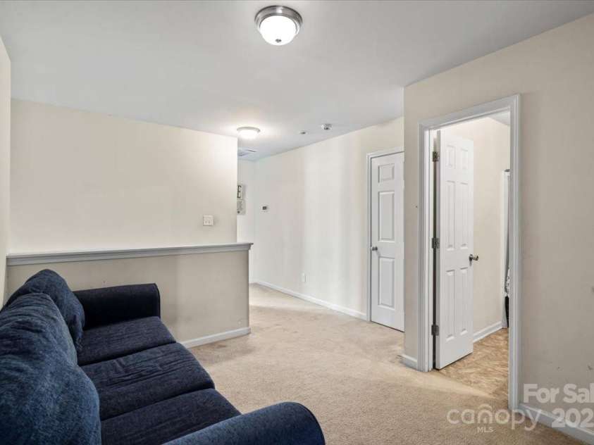 7136 Bullock Drive, Charlotte, NC 28214.  MLS# CAR4272820, YatesRealty ID 27025. Loft