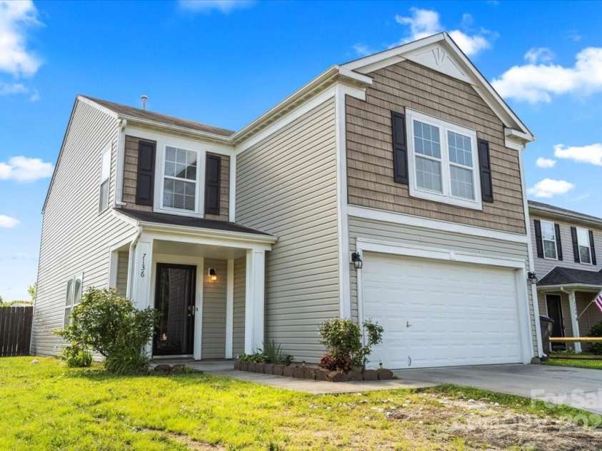 7136 Bullock Drive, Charlotte, NC 28214.  MLS# CAR4272820, YatesRealty ID 27025. Make an offer today!