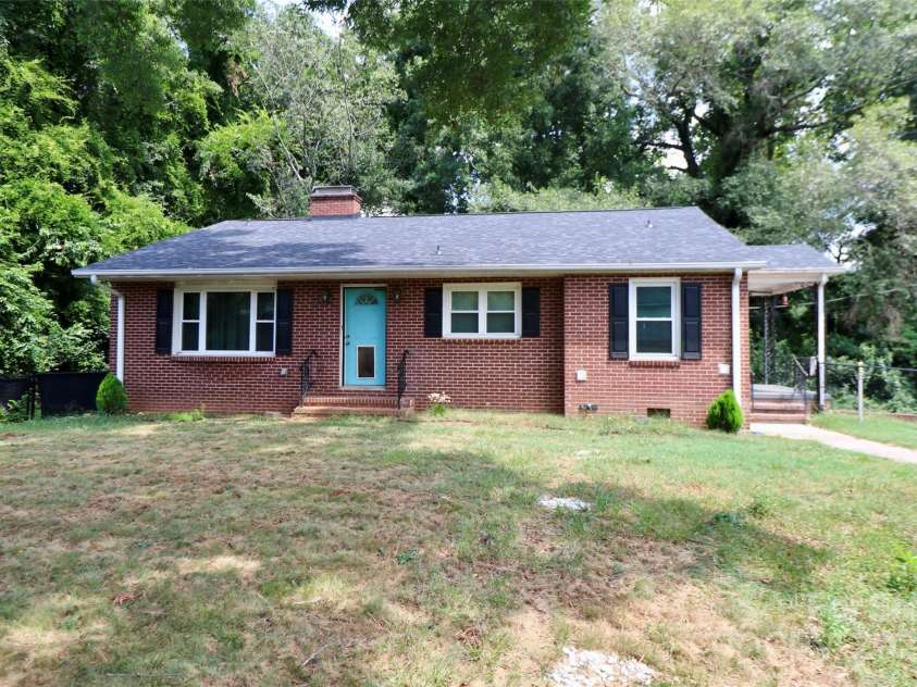 2204 Morton Avenue, Gastonia, NC 28052.  MLS# CAR4281883, YatesRealty ID 27026. 