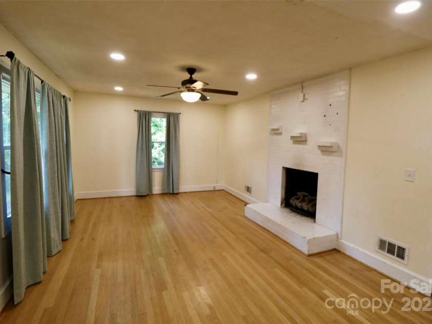 2204 Morton Avenue, Gastonia, NC 28052.  MLS# CAR4281883, YatesRealty ID 27026. 