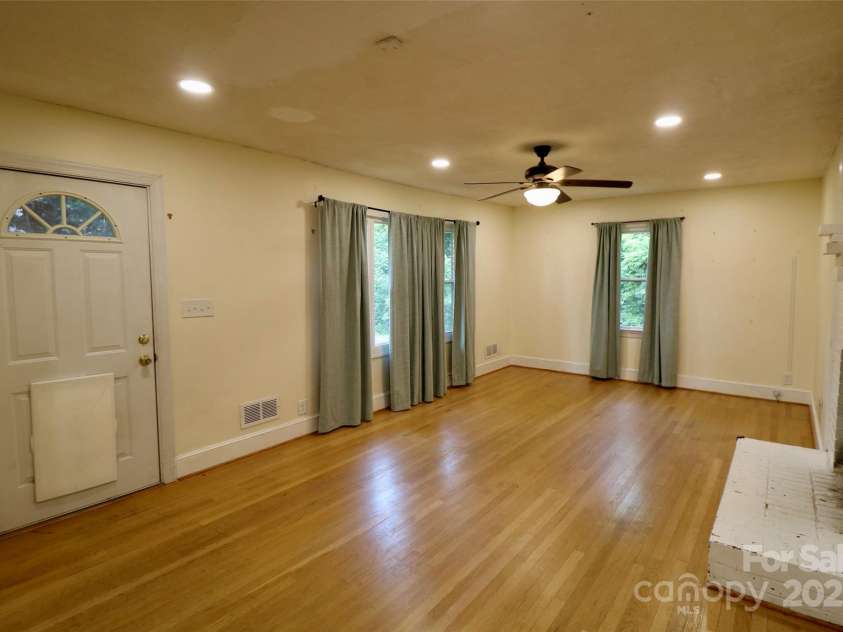 2204 Morton Avenue, Gastonia, NC 28052.  MLS# CAR4281883, YatesRealty ID 27026. 
