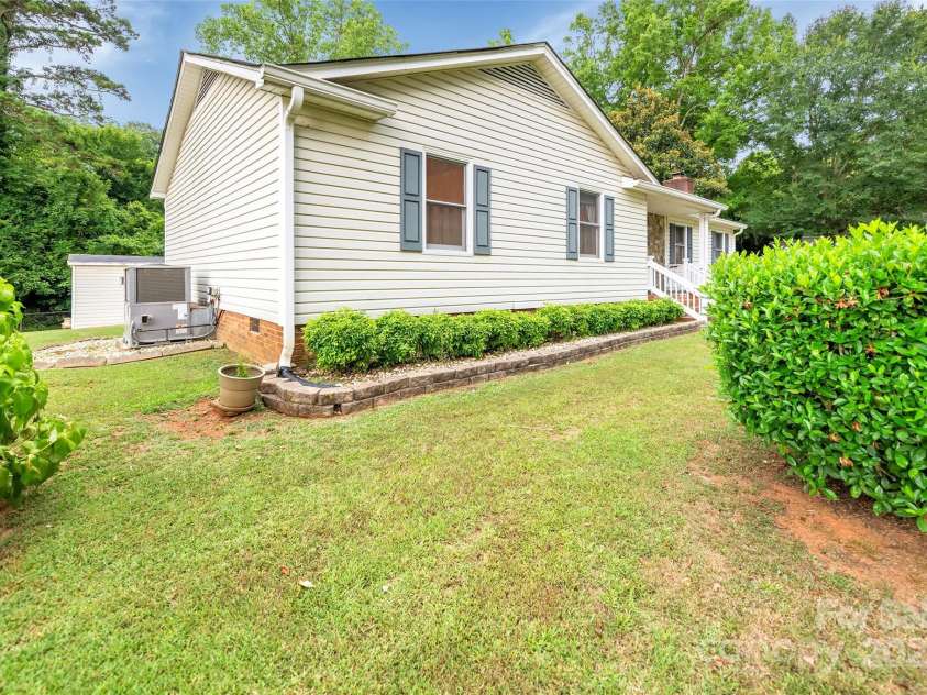 218 Wright Street, Gastonia, NC 28056.  MLS# CAR4279552, YatesRealty ID 27027. 
