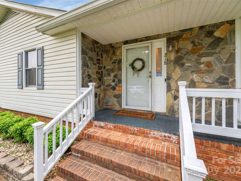 218 Wright Street, Gastonia, NC 28056.  MLS# CAR4279552, YatesRealty ID 27027. 