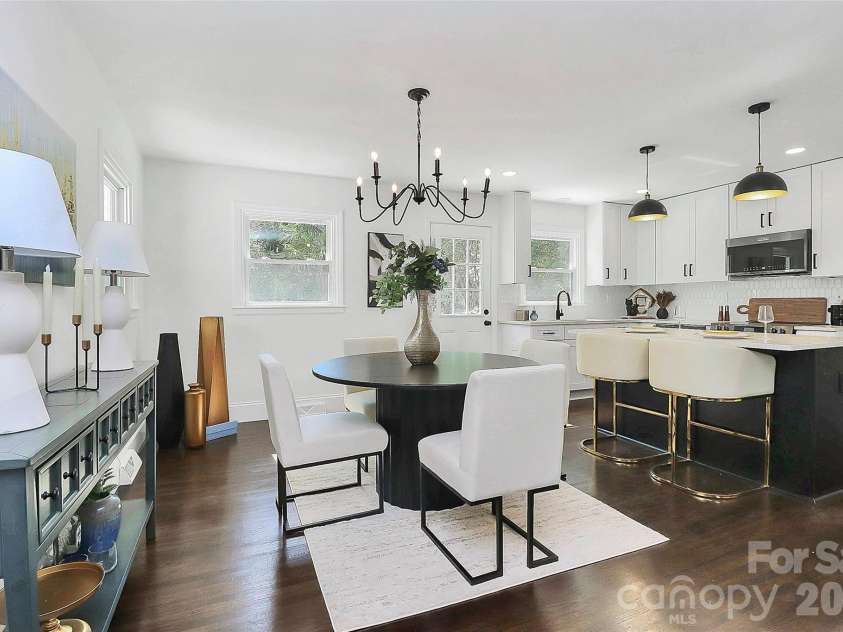 2038 Sandhurst Drive, Charlotte, NC 28205.  MLS# CAR4382619, YatesRealty ID 27029. 