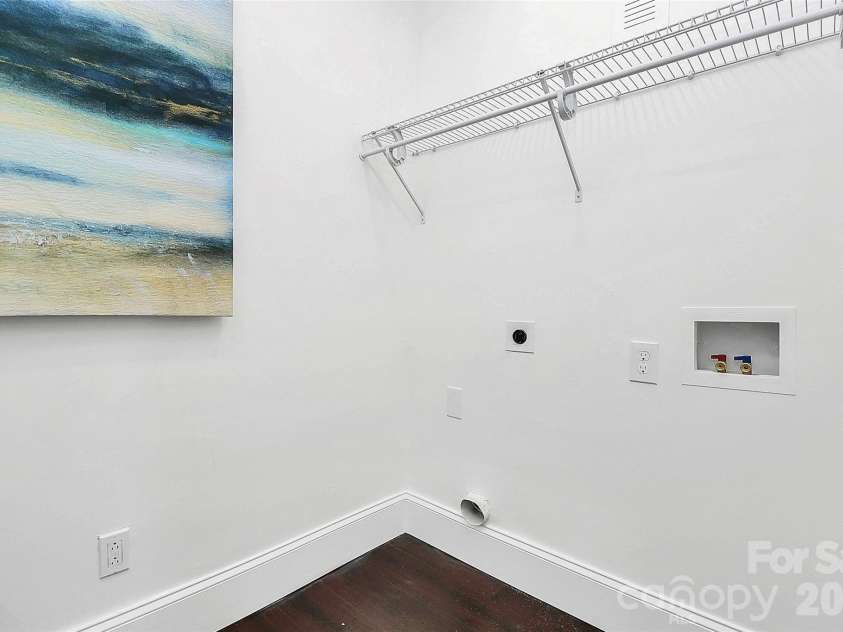 2038 Sandhurst Drive, Charlotte, NC 28205.  MLS# CAR4382619, YatesRealty ID 27029. 