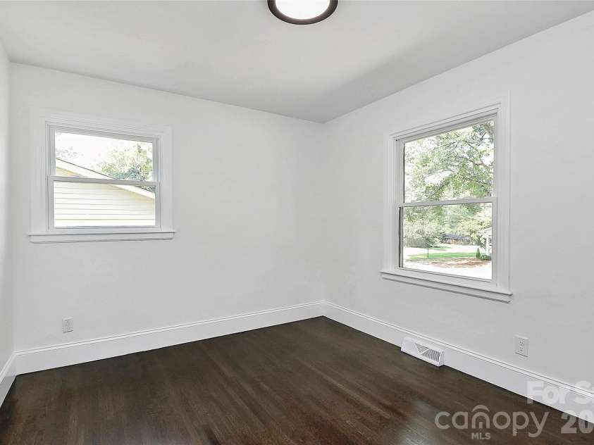 2038 Sandhurst Drive, Charlotte, NC 28205.  MLS# CAR4382619, YatesRealty ID 27029. 