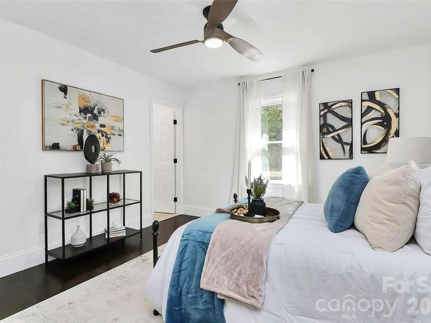 2038 Sandhurst Drive, Charlotte, NC 28205.  MLS# CAR4382619, YatesRealty ID 27029. 