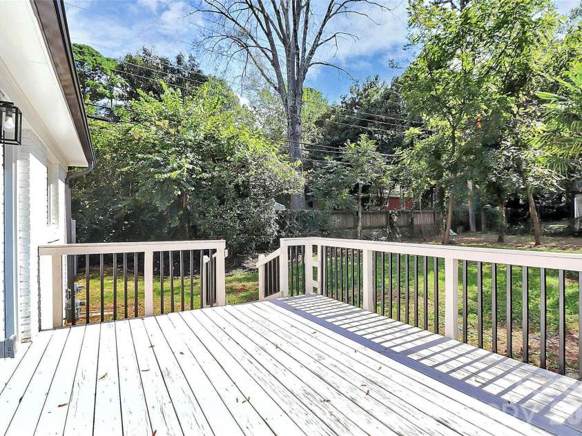 2038 Sandhurst Drive, Charlotte, NC 28205.  MLS# CAR4382619, YatesRealty ID 27029. 