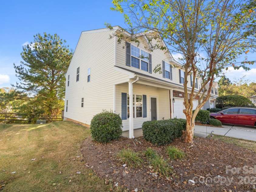 218 Tail Race Lane, Fort Mill, SC 29715.  MLS# CAR4315045, YatesRealty ID 2703. 
