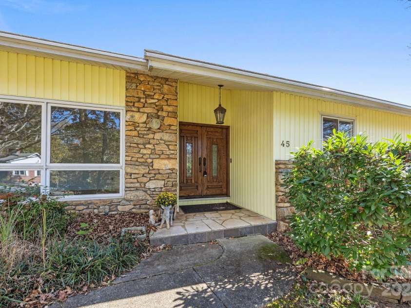 45 Crabapple Lane, Asheville, NC 28804.  MLS# CAR4311079, YatesRealty ID 2703. 