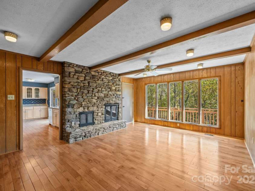 45 Crabapple Lane, Asheville, NC 28804.  MLS# CAR4311079, YatesRealty ID 2703. 