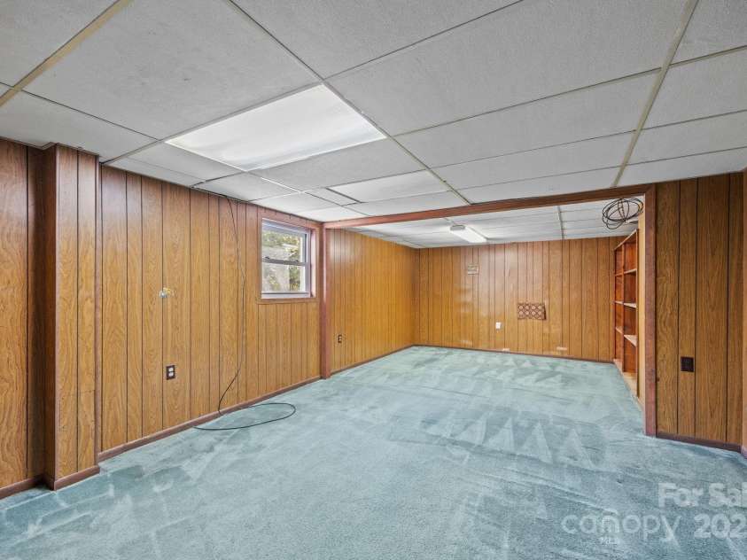 45 Crabapple Lane, Asheville, NC 28804.  MLS# CAR4311079, YatesRealty ID 2703. 