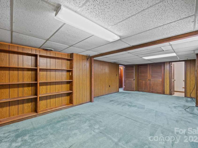 45 Crabapple Lane, Asheville, NC 28804.  MLS# CAR4311079, YatesRealty ID 2703. 