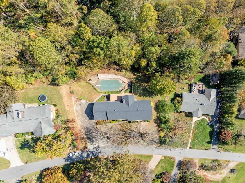 45 Crabapple Lane, Asheville, NC 28804.  MLS# CAR4311079, YatesRealty ID 2703. 