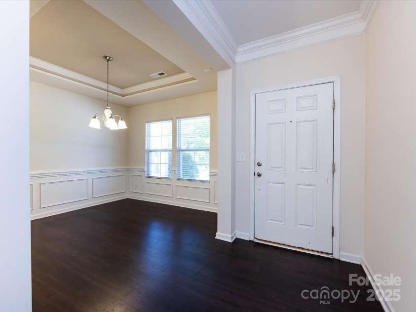 3306 Ringtail Lane, Charlotte, NC 28216.  MLS# CAR4282483, YatesRealty ID 27030. 