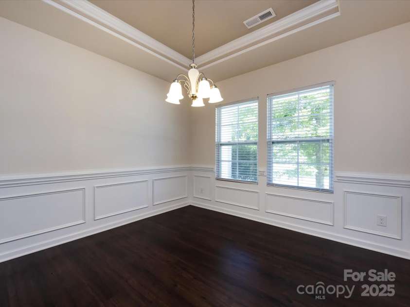 3306 Ringtail Lane, Charlotte, NC 28216.  MLS# CAR4282483, YatesRealty ID 27030. 