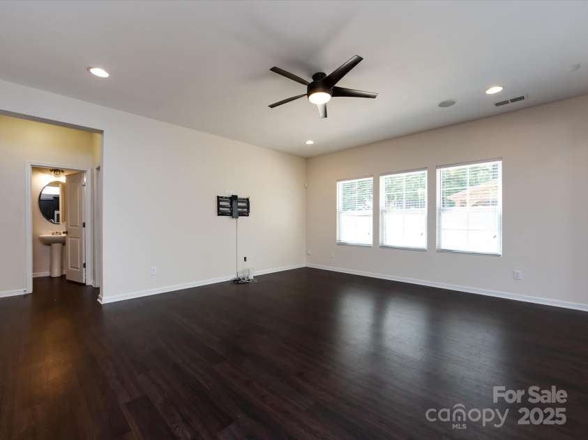 3306 Ringtail Lane, Charlotte, NC 28216.  MLS# CAR4282483, YatesRealty ID 27030. 