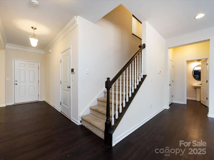 3306 Ringtail Lane, Charlotte, NC 28216.  MLS# CAR4282483, YatesRealty ID 27030. 