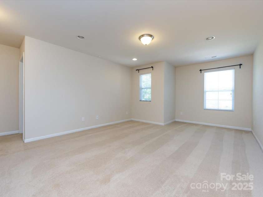 3306 Ringtail Lane, Charlotte, NC 28216.  MLS# CAR4282483, YatesRealty ID 27030. 
