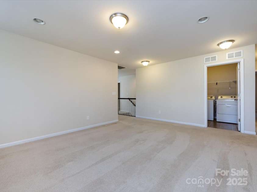 3306 Ringtail Lane, Charlotte, NC 28216.  MLS# CAR4282483, YatesRealty ID 27030. 