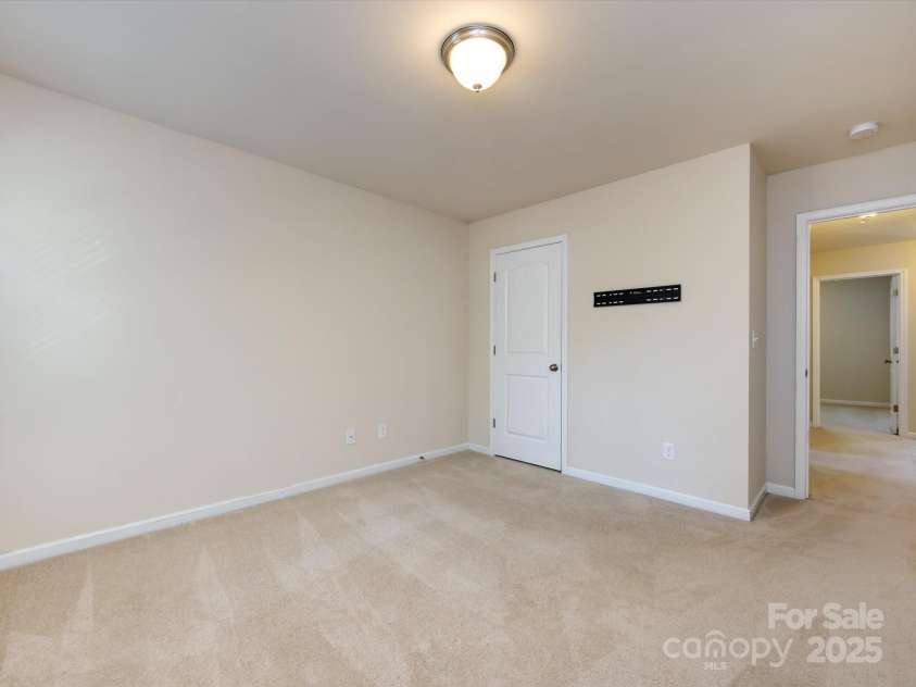 3306 Ringtail Lane, Charlotte, NC 28216.  MLS# CAR4282483, YatesRealty ID 27030. 