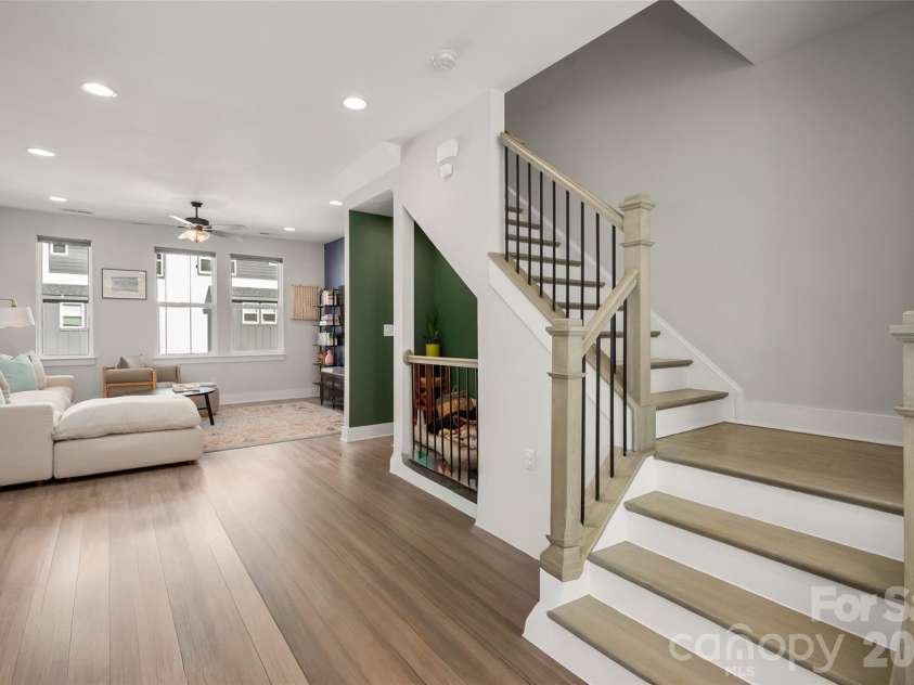 566 West End Drive, Charlotte, NC 28208.  MLS# CAR4359190, YatesRealty ID 27030. 