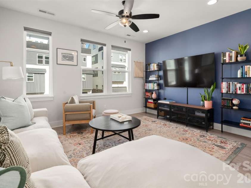 566 West End Drive, Charlotte, NC 28208.  MLS# CAR4359190, YatesRealty ID 27030. Living Room